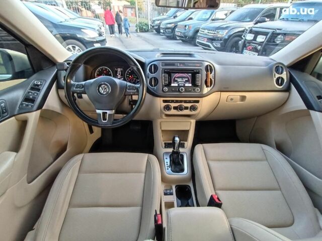 Серый Фольксваген Тигуан, объемом двигателя 2 л и пробегом 184 тыс. км за 10990 $, фото 13 на Automoto.ua