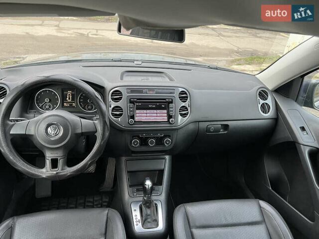 Сірий Фольксваген Тігуан, об'ємом двигуна 2 л та пробігом 224 тис. км за 8999 $, фото 17 на Automoto.ua