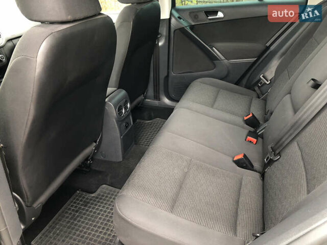 Серый Фольксваген Тигуан, объемом двигателя 2 л и пробегом 212 тыс. км за 14800 $, фото 9 на Automoto.ua