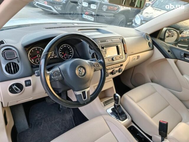 Серый Фольксваген Тигуан, объемом двигателя 2 л и пробегом 184 тыс. км за 10990 $, фото 19 на Automoto.ua