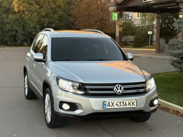 Фольксваген Тігуан 2012 у Кременчуге на Automoto.ua Сірий Фольксваген Тігуан, об'ємом двигуна 2 л та пробігом 250 тис. км за 11777 $, фото 9 на Automoto.ua