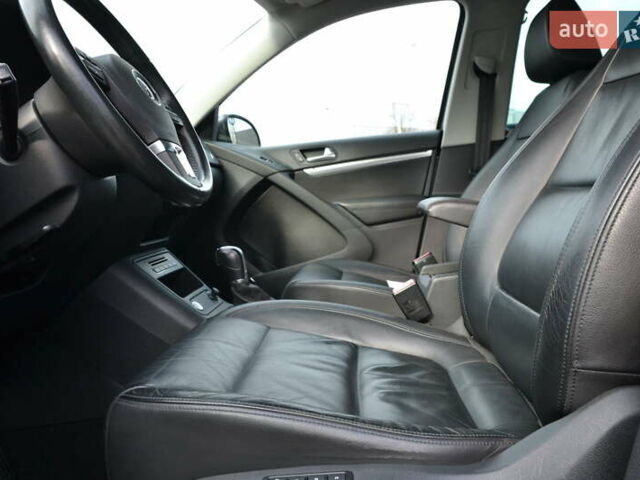 Сірий Фольксваген Тігуан, об'ємом двигуна 1.98 л та пробігом 310 тис. км за 10999 $, фото 13 на Automoto.ua