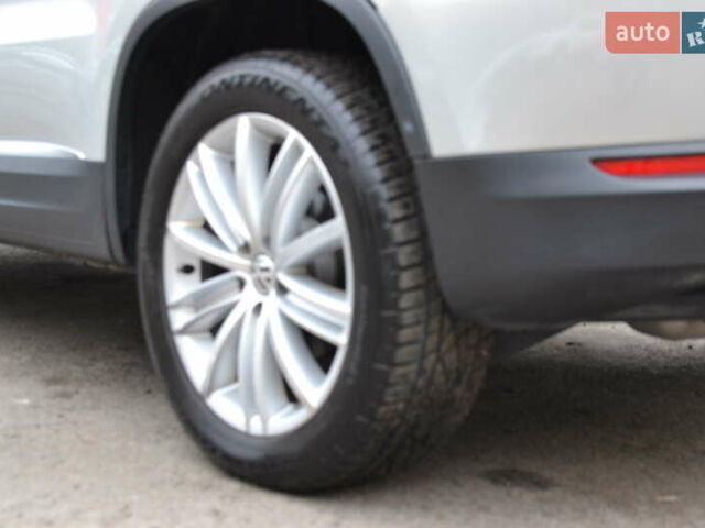 Серый Фольксваген Тигуан, объемом двигателя 1.98 л и пробегом 165 тыс. км за 10500 $, фото 33 на Automoto.ua