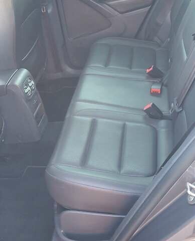 Сірий Фольксваген Тігуан, об'ємом двигуна 1.98 л та пробігом 227 тис. км за 11500 $, фото 35 на Automoto.ua