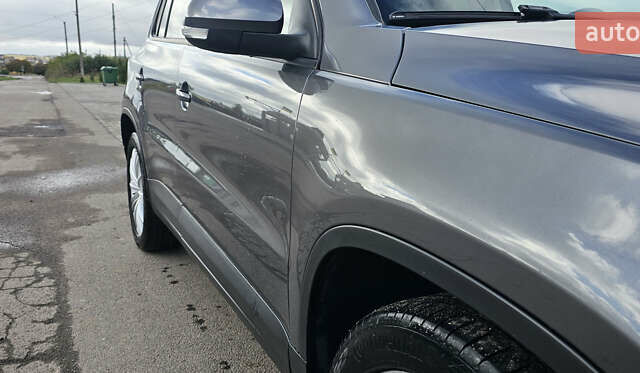 Серый Фольксваген Тигуан, объемом двигателя 2 л и пробегом 260 тыс. км за 13450 $, фото 25 на Automoto.ua