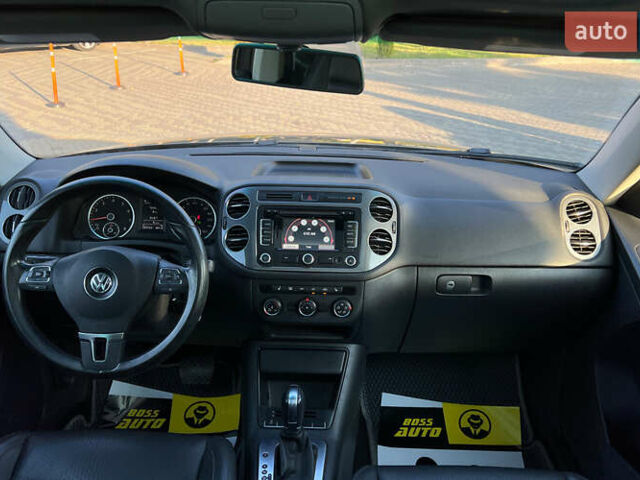 Серый Фольксваген Тигуан, объемом двигателя 2 л и пробегом 195 тыс. км за 10800 $, фото 16 на Automoto.ua