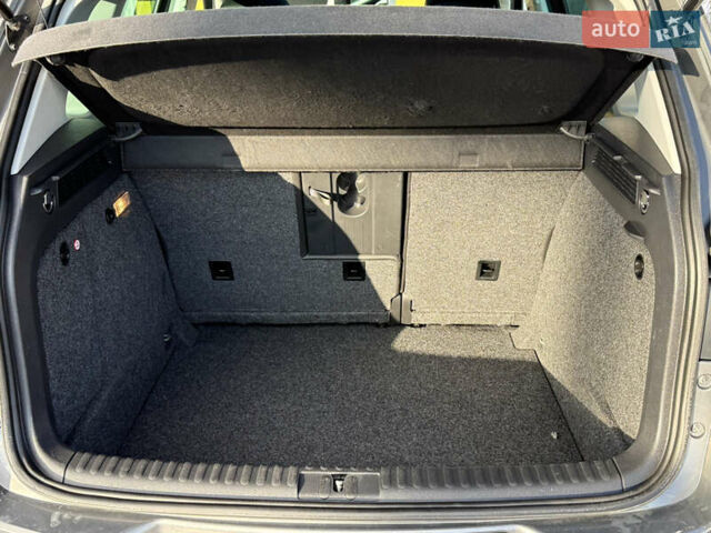 Серый Фольксваген Тигуан, объемом двигателя 2 л и пробегом 205 тыс. км за 15500 $, фото 38 на Automoto.ua