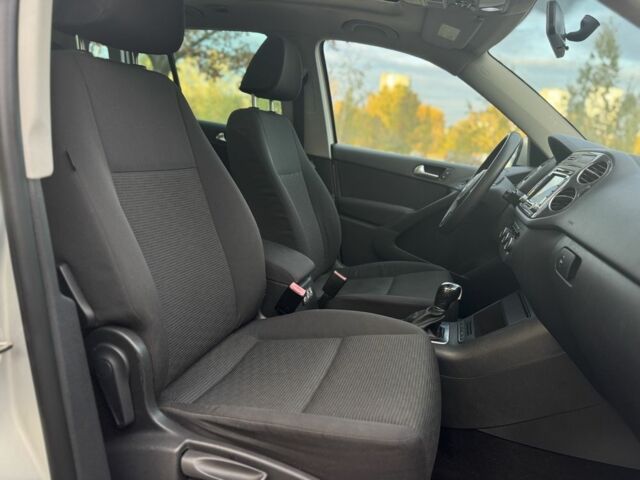 Серый Фольксваген Тигуан, объемом двигателя 2 л и пробегом 170 тыс. км за 9990 $, фото 8 на Automoto.ua