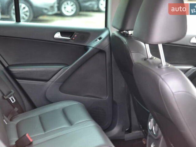 Серый Фольксваген Тигуан, объемом двигателя 1.98 л и пробегом 165 тыс. км за 10500 $, фото 19 на Automoto.ua