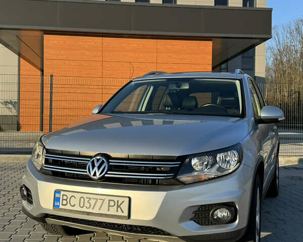 Серый Фольксваген Тигуан, объемом двигателя 2 л и пробегом 125 тыс. км за 14800 $, фото 1 на Automoto.ua
