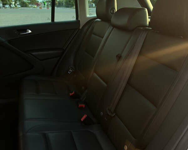 Сірий Фольксваген Тігуан, об'ємом двигуна 1.98 л та пробігом 167 тис. км за 13700 $, фото 8 на Automoto.ua