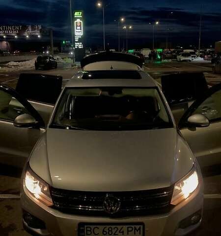 Сірий Фольксваген Тігуан, об'ємом двигуна 1.98 л та пробігом 211 тис. км за 12000 $, фото 6 на Automoto.ua