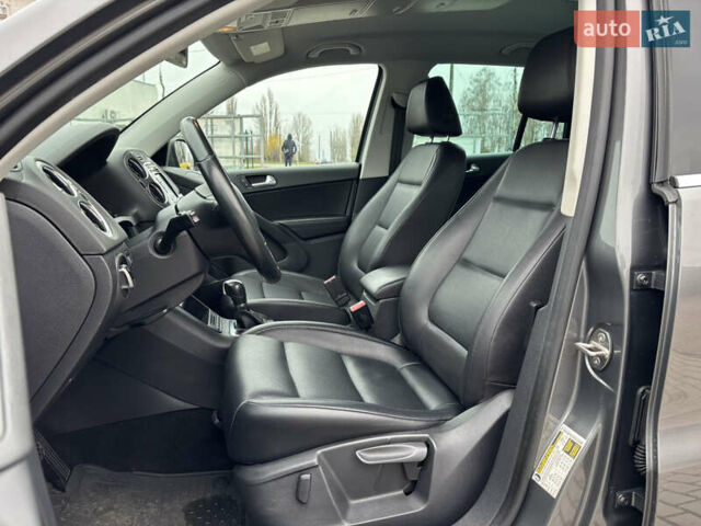 Серый Фольксваген Тигуан, объемом двигателя 1.98 л и пробегом 239 тыс. км за 11000 $, фото 13 на Automoto.ua