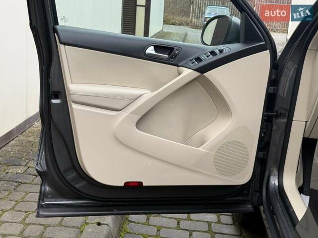 Серый Фольксваген Тигуан, объемом двигателя 1.98 л и пробегом 227 тыс. км за 10950 $, фото 49 на Automoto.ua