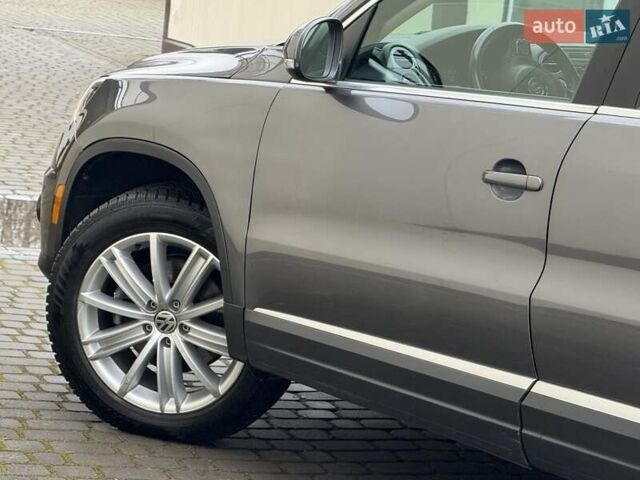 Серый Фольксваген Тигуан, объемом двигателя 1.98 л и пробегом 227 тыс. км за 10950 $, фото 20 на Automoto.ua