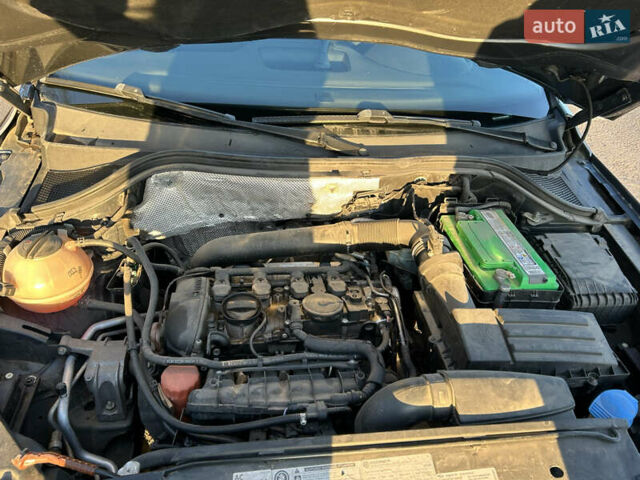 Серый Фольксваген Тигуан, объемом двигателя 1.98 л и пробегом 220 тыс. км за 11000 $, фото 47 на Automoto.ua