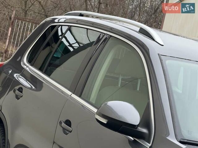 Серый Фольксваген Тигуан, объемом двигателя 1.98 л и пробегом 227 тыс. км за 10950 $, фото 5 на Automoto.ua