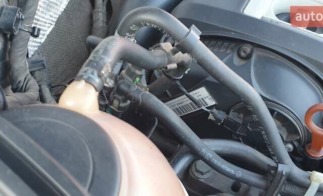 Сірий Фольксваген Тігуан, об'ємом двигуна 1.98 л та пробігом 227 тис. км за 11500 $, фото 33 на Automoto.ua