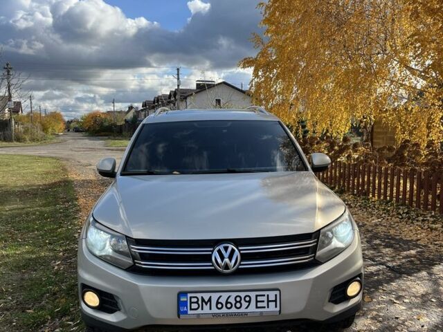 Серый Фольксваген Тигуан, объемом двигателя 2 л и пробегом 220 тыс. км за 10300 $, фото 1 на Automoto.ua