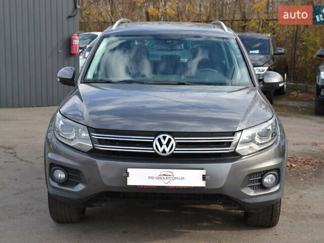 Сірий Фольксваген Тігуан, об'ємом двигуна 1.98 л та пробігом 310 тис. км за 10999 $, фото 2 на Automoto.ua
