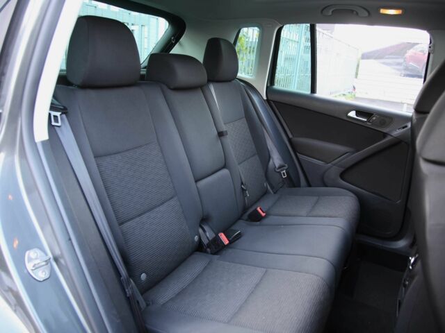 Сірий Фольксваген Тігуан, об'ємом двигуна 2 л та пробігом 129 тис. км за 11600 $, фото 8 на Automoto.ua