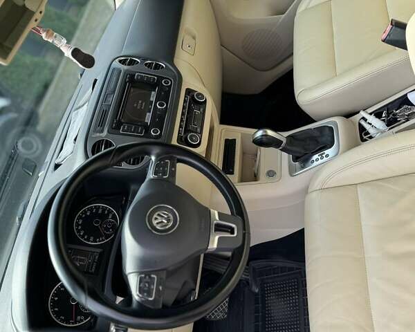 Серый Фольксваген Тигуан, объемом двигателя 1.98 л и пробегом 290 тыс. км за 9200 $, фото 18 на Automoto.ua