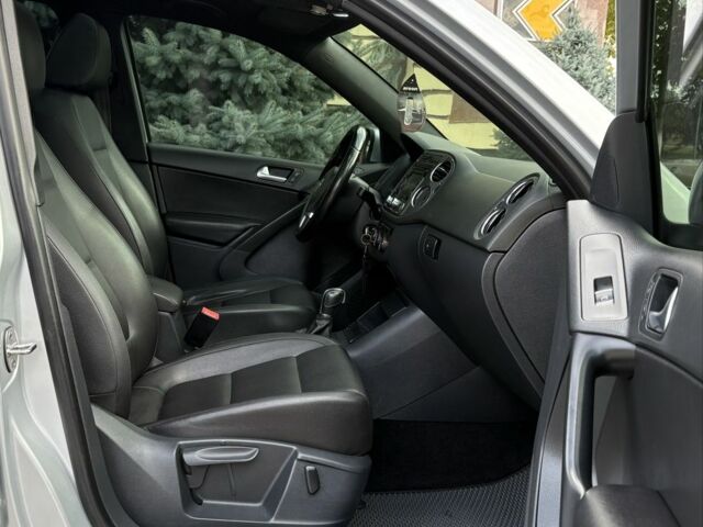 Фольксваген Тігуан 2012 у Кременчуге на Automoto.ua Сірий Фольксваген Тігуан, об'ємом двигуна 2 л та пробігом 250 тис. км за 11777 $, фото 17 на Automoto.ua