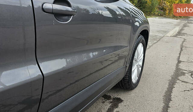 Серый Фольксваген Тигуан, объемом двигателя 2 л и пробегом 260 тыс. км за 13450 $, фото 10 на Automoto.ua