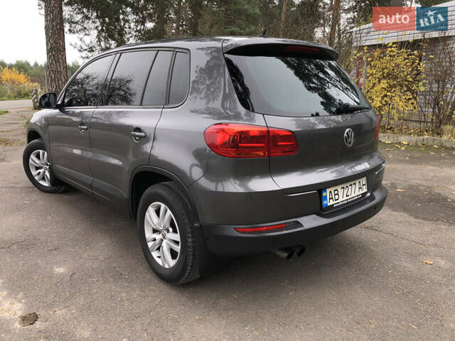 Серый Фольксваген Тигуан, объемом двигателя 2 л и пробегом 212 тыс. км за 14800 $, фото 3 на Automoto.ua