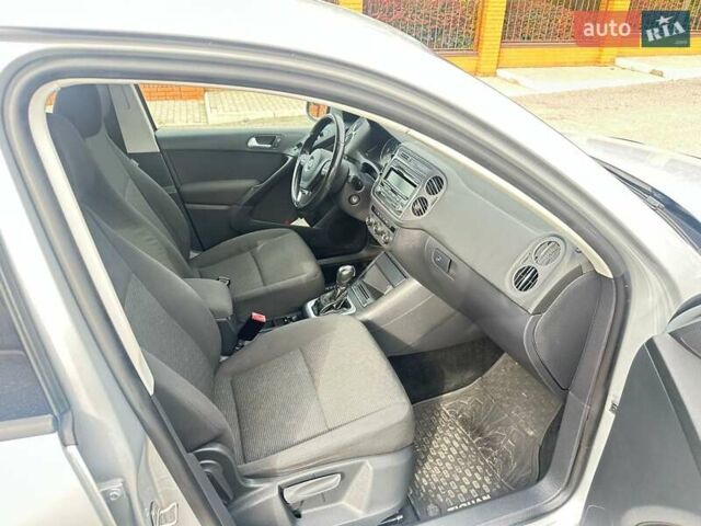 Сірий Фольксваген Тігуан, об'ємом двигуна 1.98 л та пробігом 132 тис. км за 11500 $, фото 14 на Automoto.ua