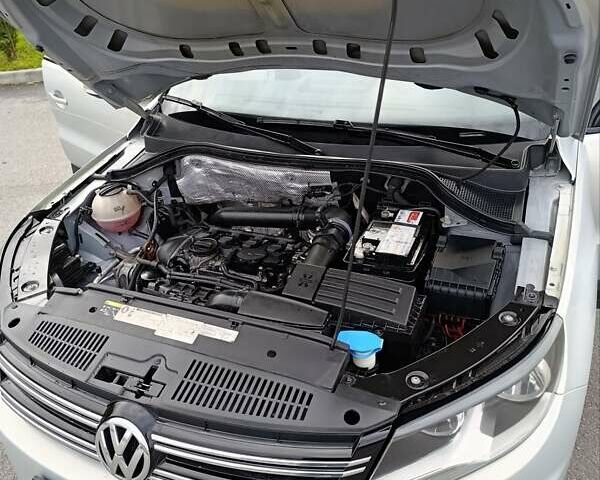 Серый Фольксваген Тигуан, объемом двигателя 1.98 л и пробегом 223 тыс. км за 10500 $, фото 27 на Automoto.ua