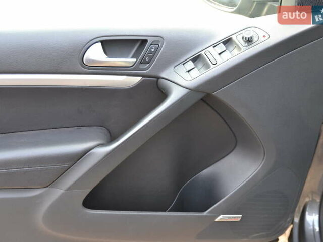 Сірий Фольксваген Тігуан, об'ємом двигуна 1.98 л та пробігом 310 тис. км за 10999 $, фото 15 на Automoto.ua