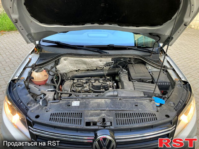 Серый Фольксваген Тигуан, объемом двигателя 2 л и пробегом 170 тыс. км за 12500 $, фото 9 на Automoto.ua