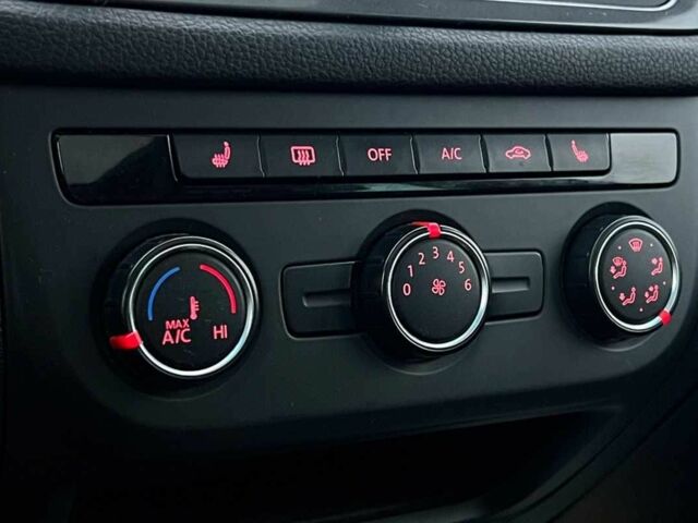 Серый Фольксваген Тигуан, объемом двигателя 2 л и пробегом 195 тыс. км за 10800 $, фото 14 на Automoto.ua