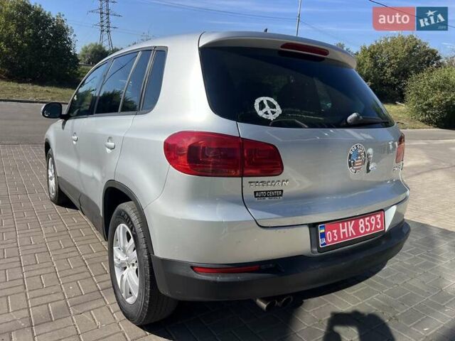 Сірий Фольксваген Тігуан, об'ємом двигуна 2 л та пробігом 160 тис. км за 9999 $, фото 7 на Automoto.ua