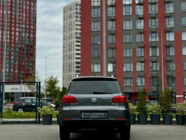 Сірий Фольксваген Тігуан, об'ємом двигуна 2 л та пробігом 186 тис. км за 14500 $, фото 2 на Automoto.ua