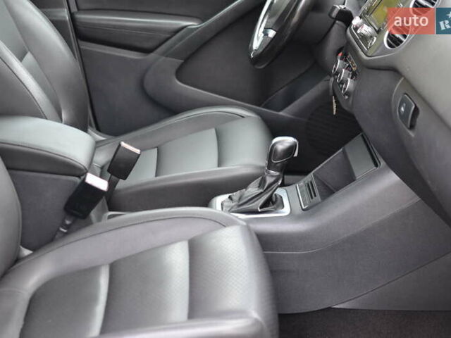 Серый Фольксваген Тигуан, объемом двигателя 1.98 л и пробегом 165 тыс. км за 10500 $, фото 22 на Automoto.ua