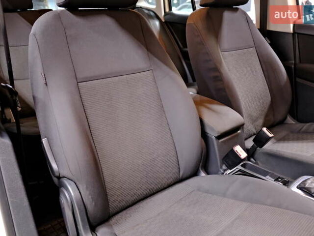 Сірий Фольксваген Тігуан, об'ємом двигуна 2 л та пробігом 170 тис. км за 9900 $, фото 40 на Automoto.ua