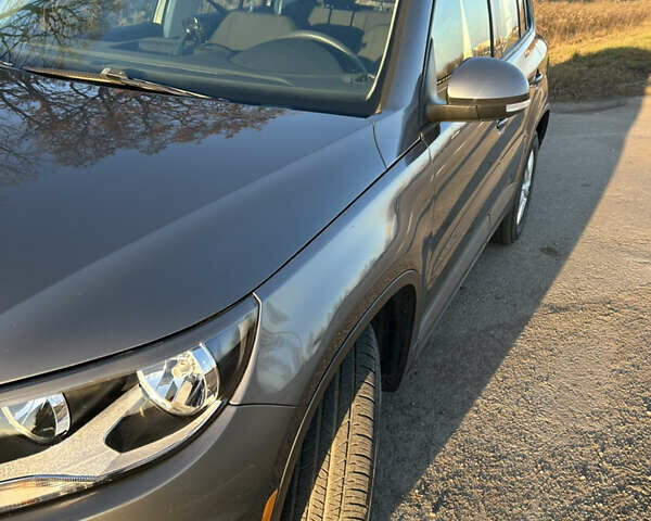 Серый Фольксваген Тигуан, объемом двигателя 1.98 л и пробегом 220 тыс. км за 11000 $, фото 19 на Automoto.ua