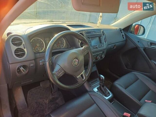 Серый Фольксваген Тигуан, объемом двигателя 1.98 л и пробегом 217 тыс. км за 12300 $, фото 1 на Automoto.ua