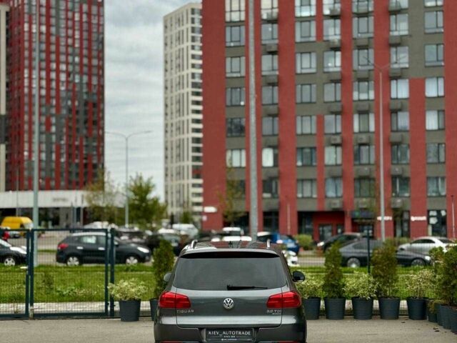 Сірий Фольксваген Тігуан, об'ємом двигуна 2 л та пробігом 186 тис. км за 14500 $, фото 15 на Automoto.ua