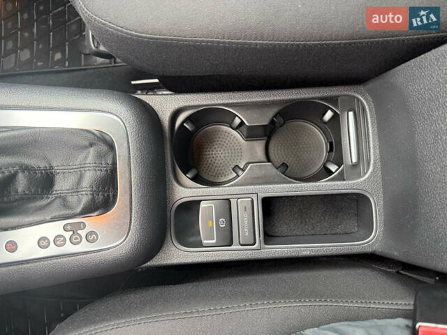 Серый Фольксваген Тигуан, объемом двигателя 1.97 л и пробегом 247 тыс. км за 14500 $, фото 16 на Automoto.ua