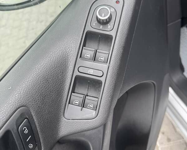 Сірий Фольксваген Тігуан, об'ємом двигуна 1.98 л та пробігом 243 тис. км за 10000 $, фото 7 на Automoto.ua