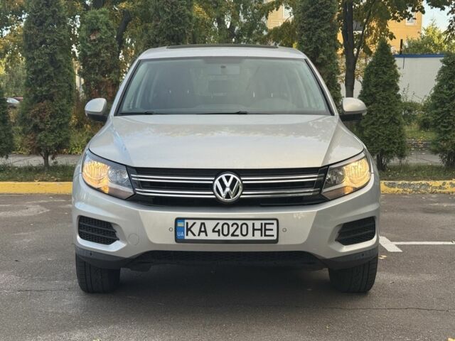 Серый Фольксваген Тигуан, объемом двигателя 2 л и пробегом 170 тыс. км за 9990 $, фото 1 на Automoto.ua