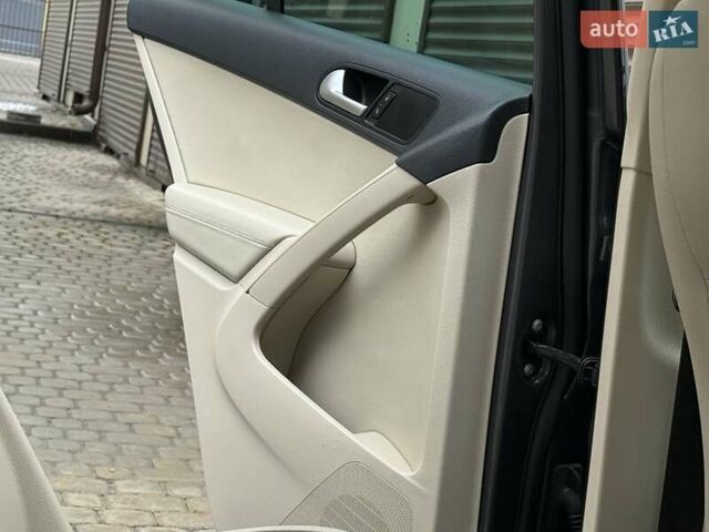 Серый Фольксваген Тигуан, объемом двигателя 1.98 л и пробегом 227 тыс. км за 10950 $, фото 28 на Automoto.ua