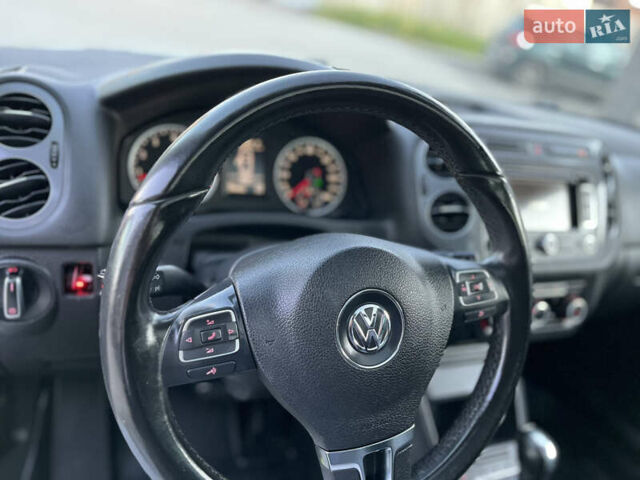 Сірий Фольксваген Тігуан, об'ємом двигуна 1.97 л та пробігом 251 тис. км за 9999 $, фото 21 на Automoto.ua