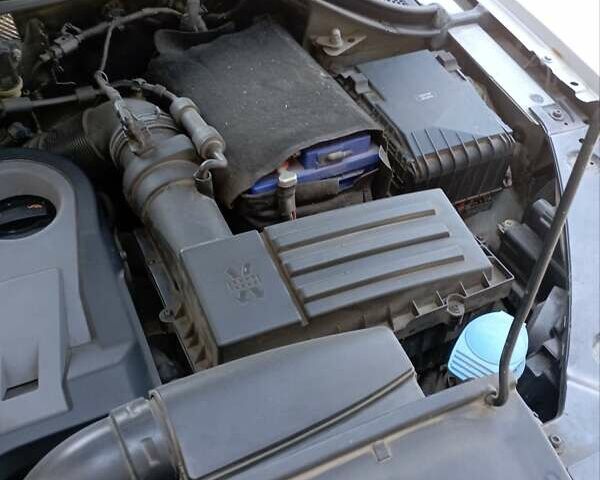 Серый Фольксваген Тигуан, объемом двигателя 2 л и пробегом 442 тыс. км за 11999 $, фото 9 на Automoto.ua