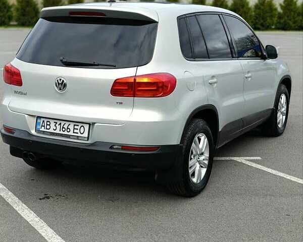 Серый Фольксваген Тигуан, объемом двигателя 1.98 л и пробегом 223 тыс. км за 10500 $, фото 4 на Automoto.ua