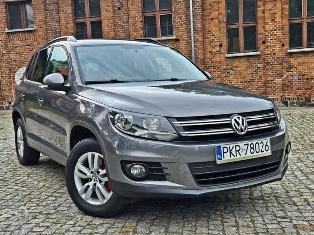 Серый Фольксваген Тигуан, объемом двигателя 1.4 л и пробегом 100 тыс. км за 8000 $, фото 5 на Automoto.ua