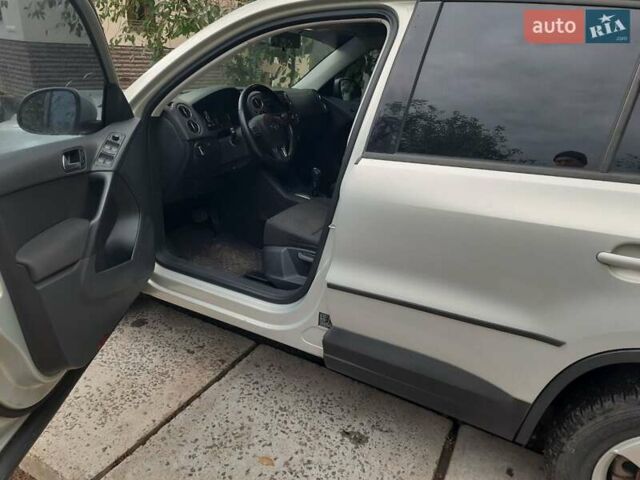 Сірий Фольксваген Тігуан, об'ємом двигуна 1.98 л та пробігом 175 тис. км за 15500 $, фото 6 на Automoto.ua